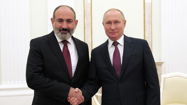 Premijer Jermenije Nikol Pašinjan i predsednik Rusije Vladimir Putin - Sputnik Srbija