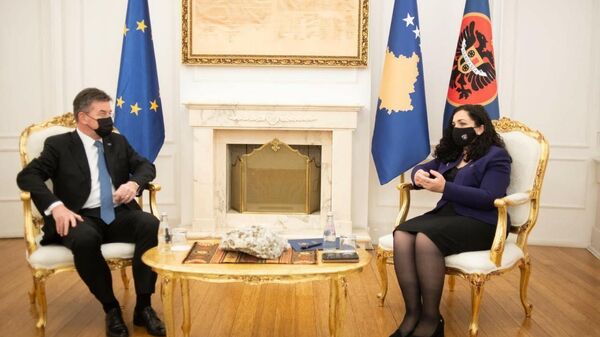 Specijalni predstavnik EU, Miroslav Lajčak i tzv predsednica Kosova Vjosa Osmani - Sputnik Srbija
