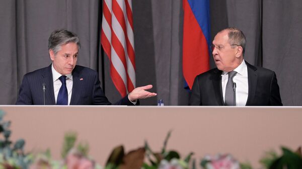 Američki državni sekretar Entoni Blinken i ministar spoljnih poslova Rusije Sergej Lavrov na sastanku u Stokholmu - Sputnik Srbija
