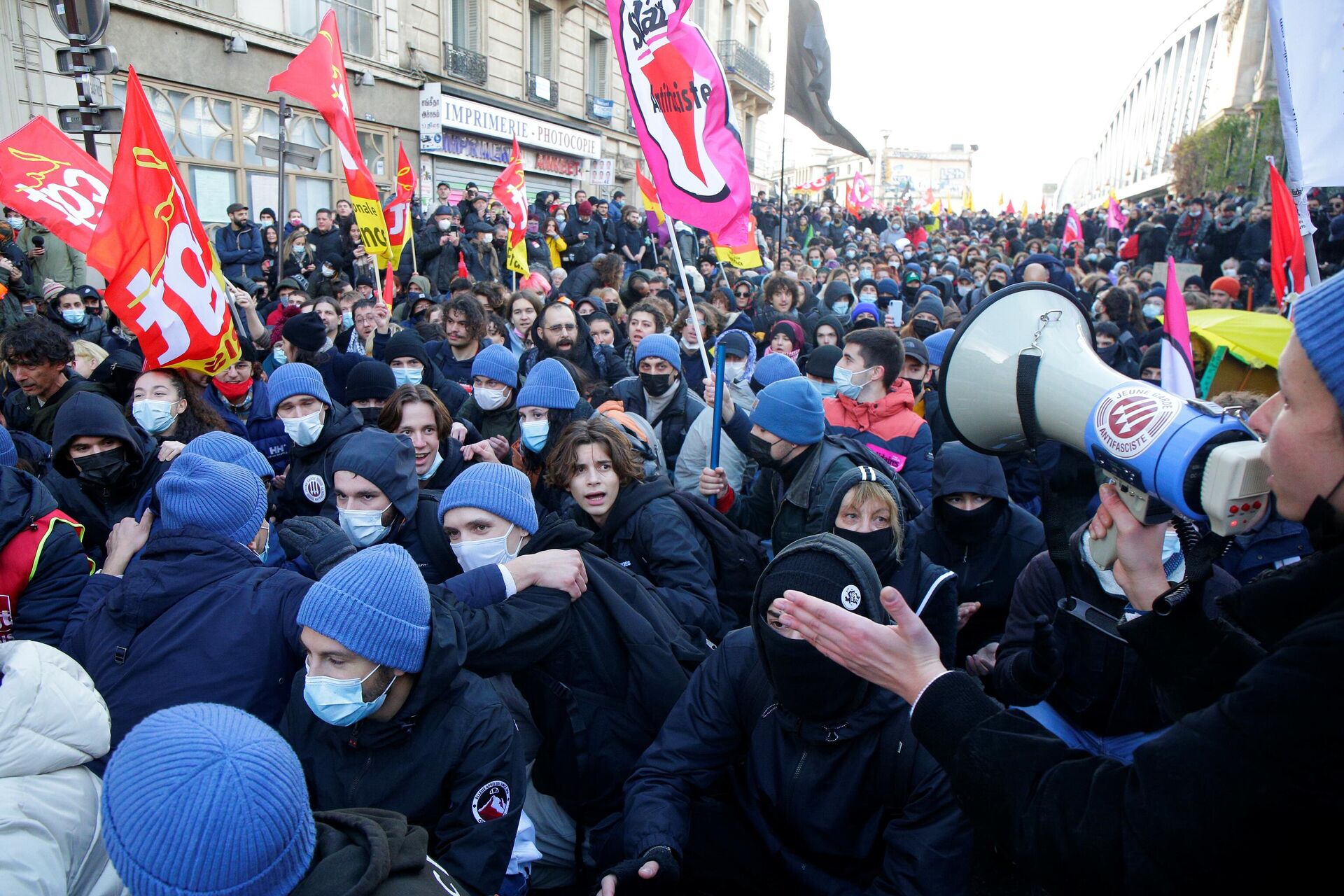 Protesti u Parizu protiv predsedničkog kandidata Erika Zemura - Sputnik Srbija, 1920, 05.12.2021
