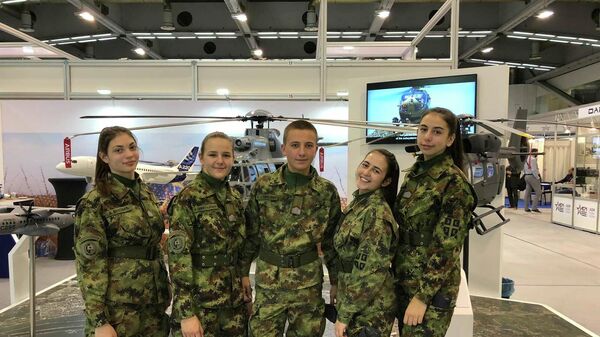 Vojne škole u Srbiji upisuje sve više devojčica - Sputnik Srbija