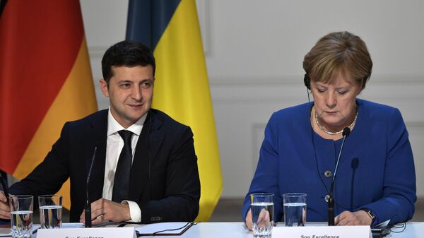 Predsednik Ukrajine Vladimir Zelenski i bivša nemačka kancelarka Angela Merkel, 2019. godina - Sputnik Srbija