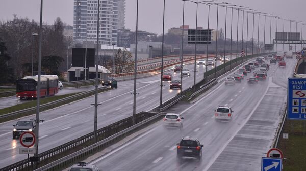 Putevi Srbije opozarjajo na lažne SMS-e o neplačanih cestninah in prometnih prekrških