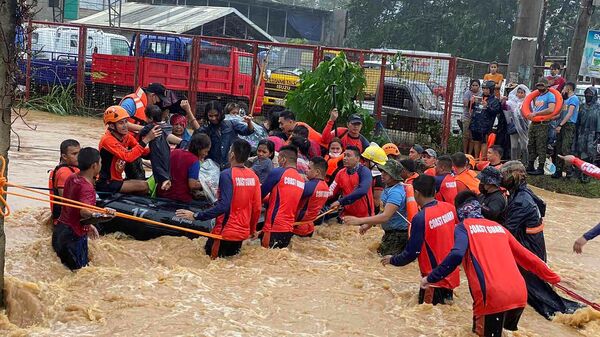 Тајфун изазвао поплаве на Филипинима - Sputnik Србија