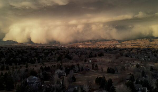 Oluja sa prašinom u američkoj državi Kolorado. - Sputnik Srbija