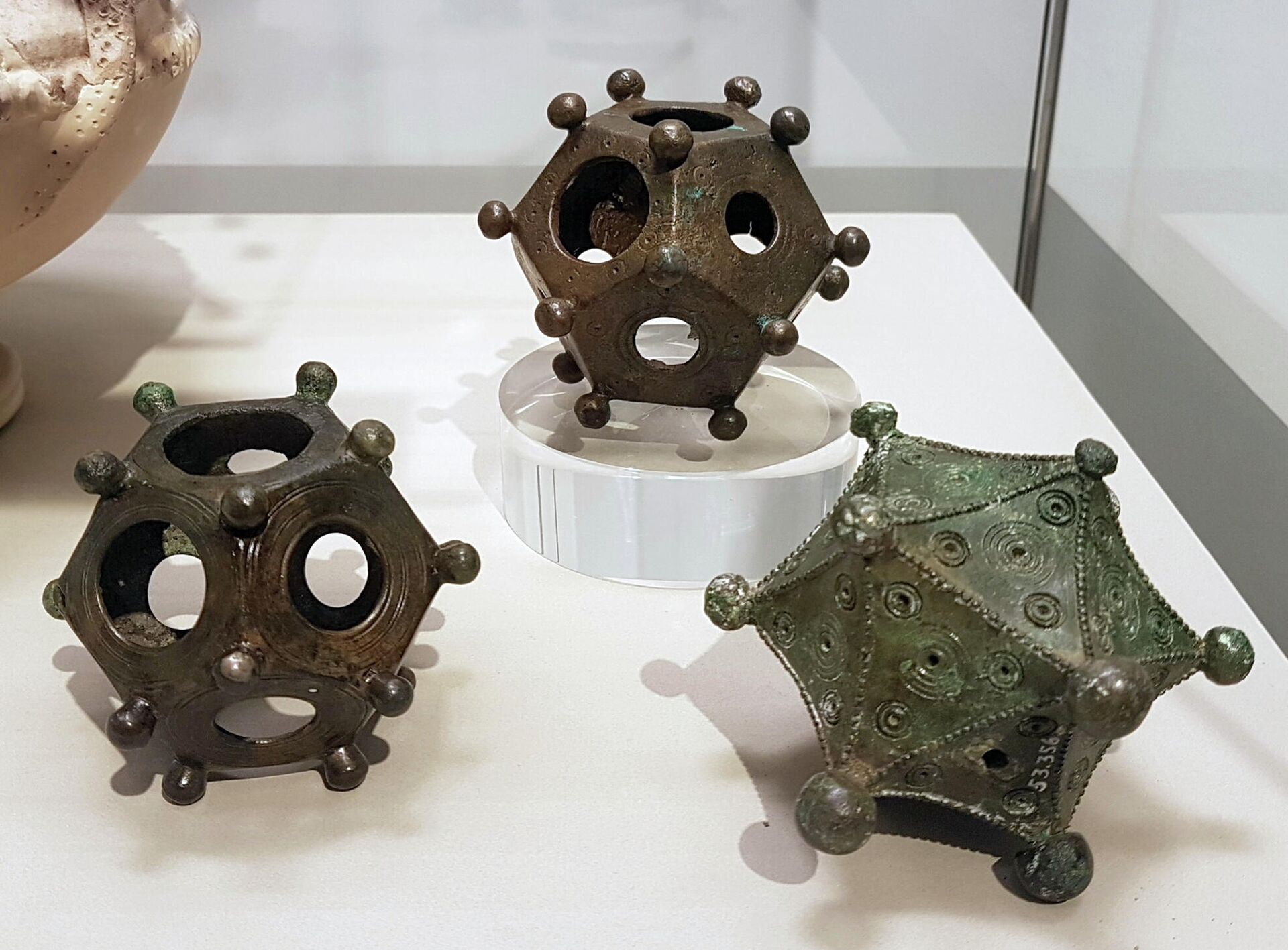 Два додекаедра и икосаедар изложени у музеју у Немачкој - Sputnik Србија, 1920, 27.12.2021