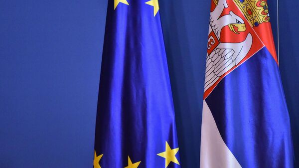 Застава ЕУ и Србије - Sputnik Србија
