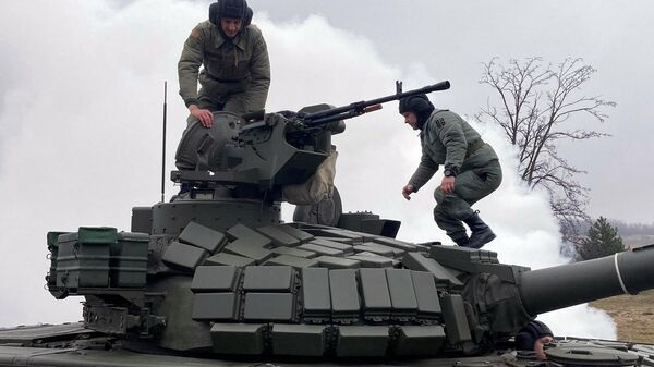 Obuka vojnika u Tenkovskom bataljonu T-72M - Sputnik Srbija