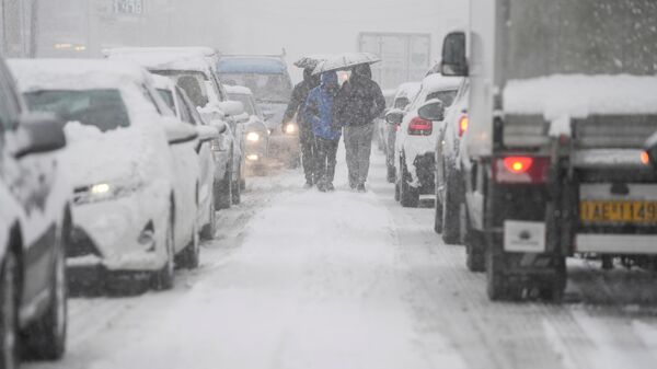 Haos na putevima zbog snega u Atini - Sputnik Srbija