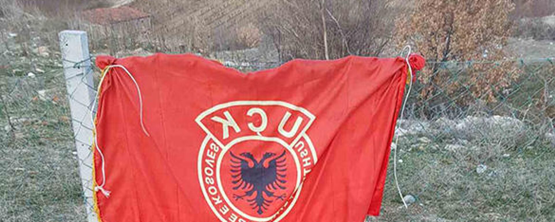 Zastava OVK na ulazu u Veliku Hoču - Sputnik Srbija, 1920, 31.01.2022