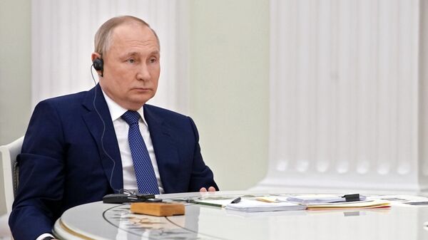 Putin na sastanku sa francuskim predsednikom Emanuelom Makronom - Sputnik Srbija