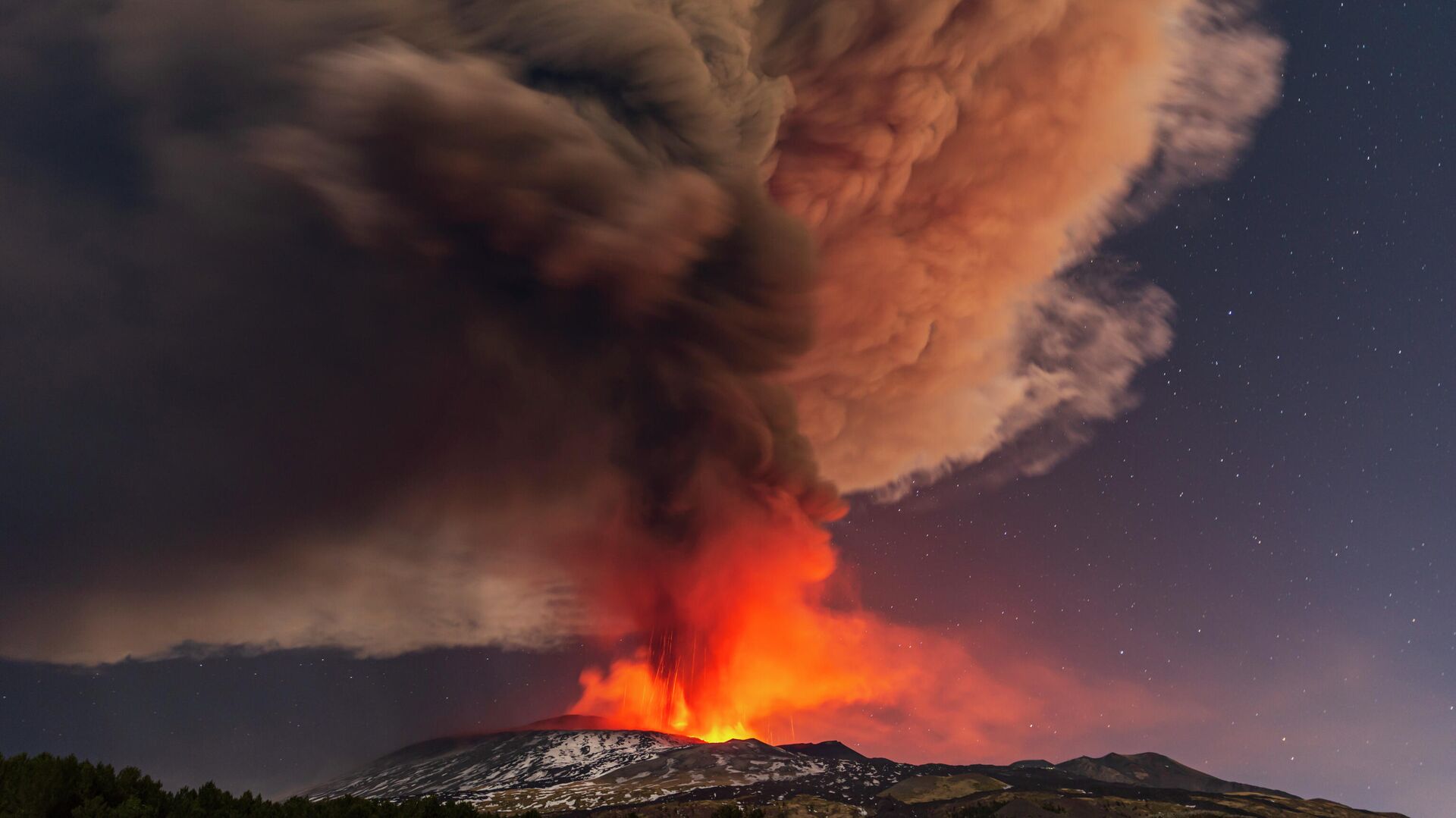Erupcija vulkana Etna na Siciliji - Sputnik Srbija, 1920, 23.05.2022