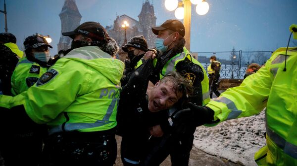 Hapšenja tokom protesta u Kanadi - Sputnik Srbija