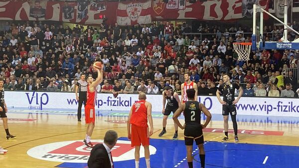 Košarkaš Crvene zvezde Nikola Kalinić protiv KK Partizan u finalu Kupa - Sputnik Srbija