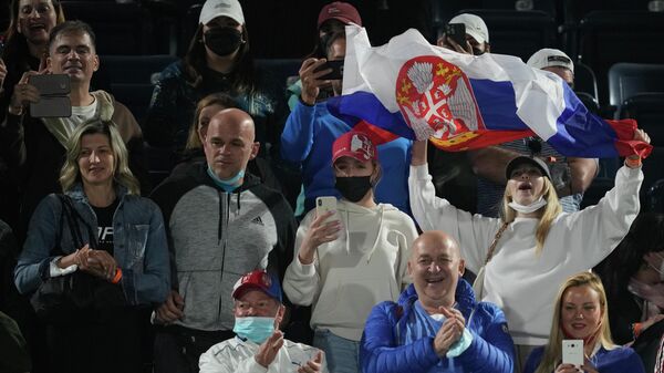 Navijači u Dubaiju tokom meča Novaka Đokovića - Sputnik Srbija