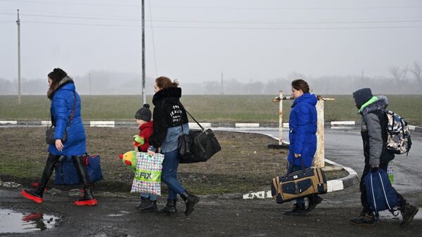 Izbeglice iz Ukrajine stižu u Rusiju - Sputnik Srbija
