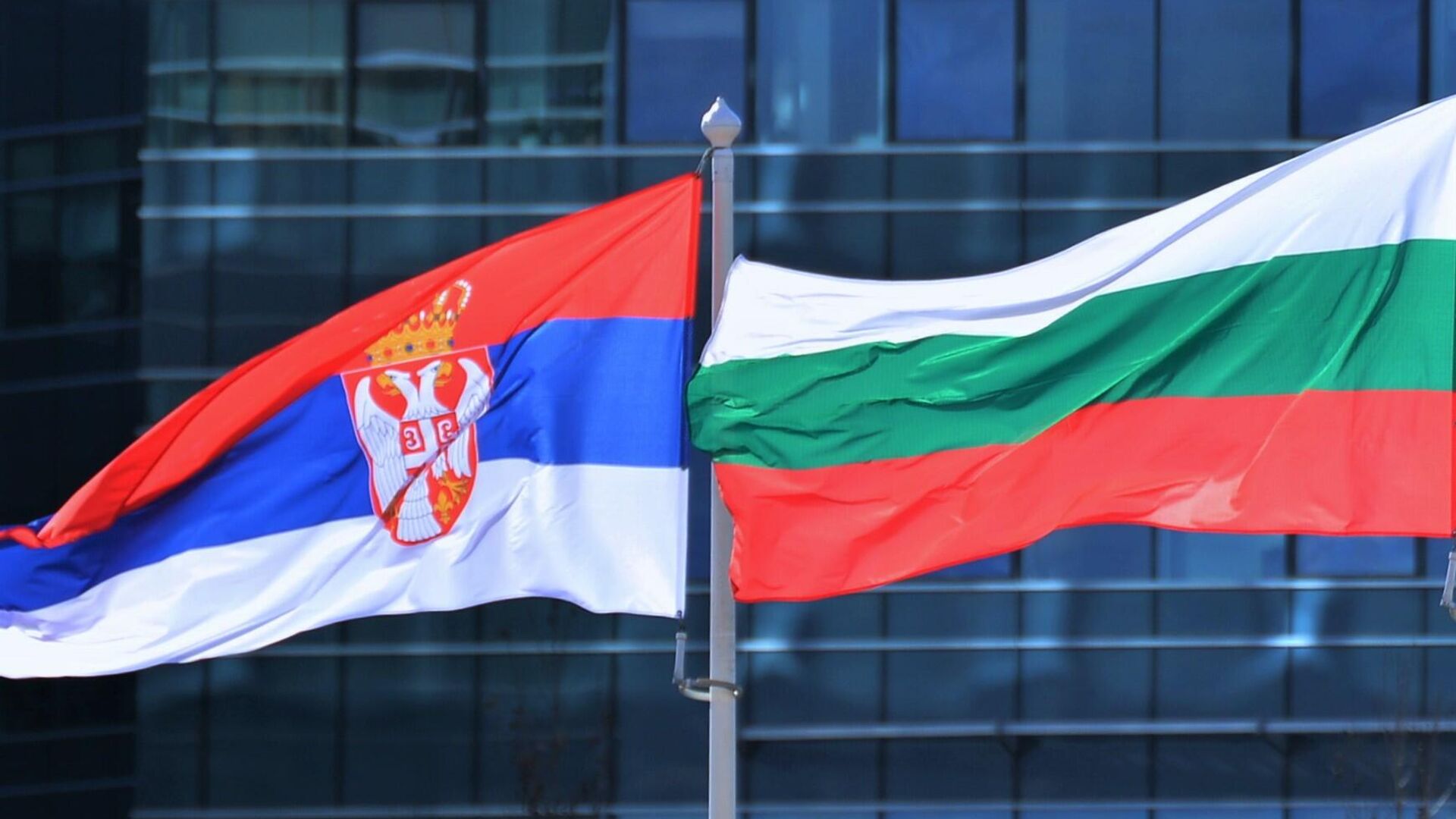 Bugarska i srpska zastava Bugarska i srpska zastava - Sputnik Srbija, 1920, 16.04.2025