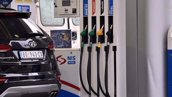 Поскупели и евродизел и бензин