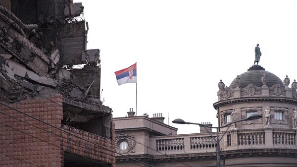 Угао зграде Министарства одбране Југославије уништене у бомбардовању 1999. - Sputnik Србија