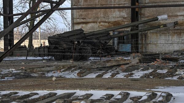 Haubica iz napuštene artiljerijske jedinice Oružanih snaga Ukrajine - Sputnik Srbija