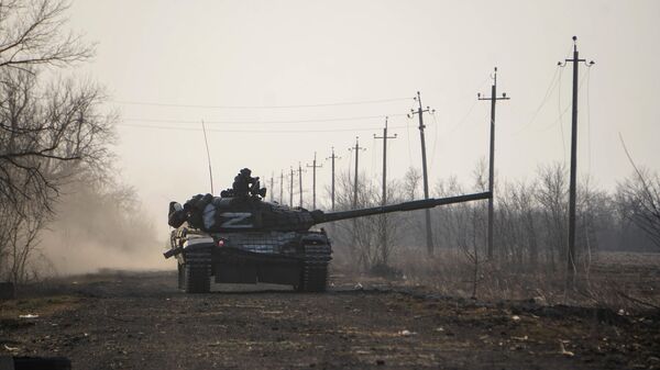Tenk T-72 oružanih snaga DNR  - Sputnik Srbija