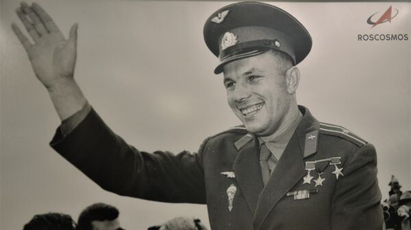 Fotografija Jurija Gagarina sa izložbe povodom Dana kosmonauta u PTT muzeju  - Sputnik Srbija