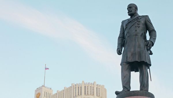 Захарова: Циљ Запада је да Русија заборави своју прошлост