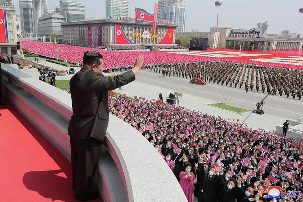 Obeležavanje godišnjice rođenja Kim Il Sunga u Severnoj Koreji - Sputnik Srbija
