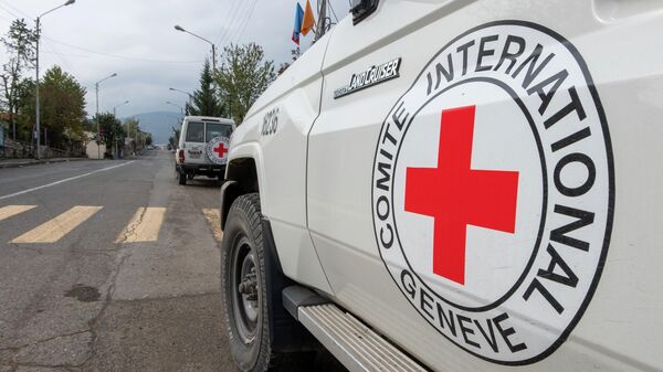 Возило Међународног комитета Црвеног крста - Sputnik Србија