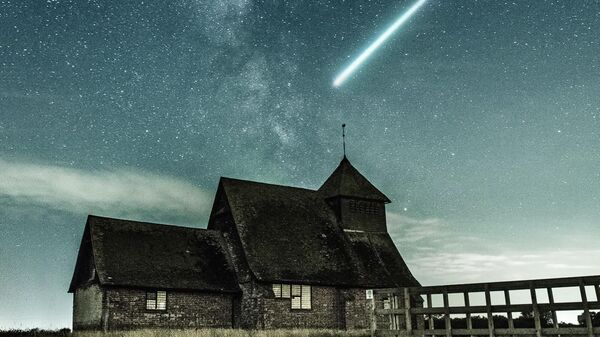 Метеор на небу изнад села - Sputnik Србија