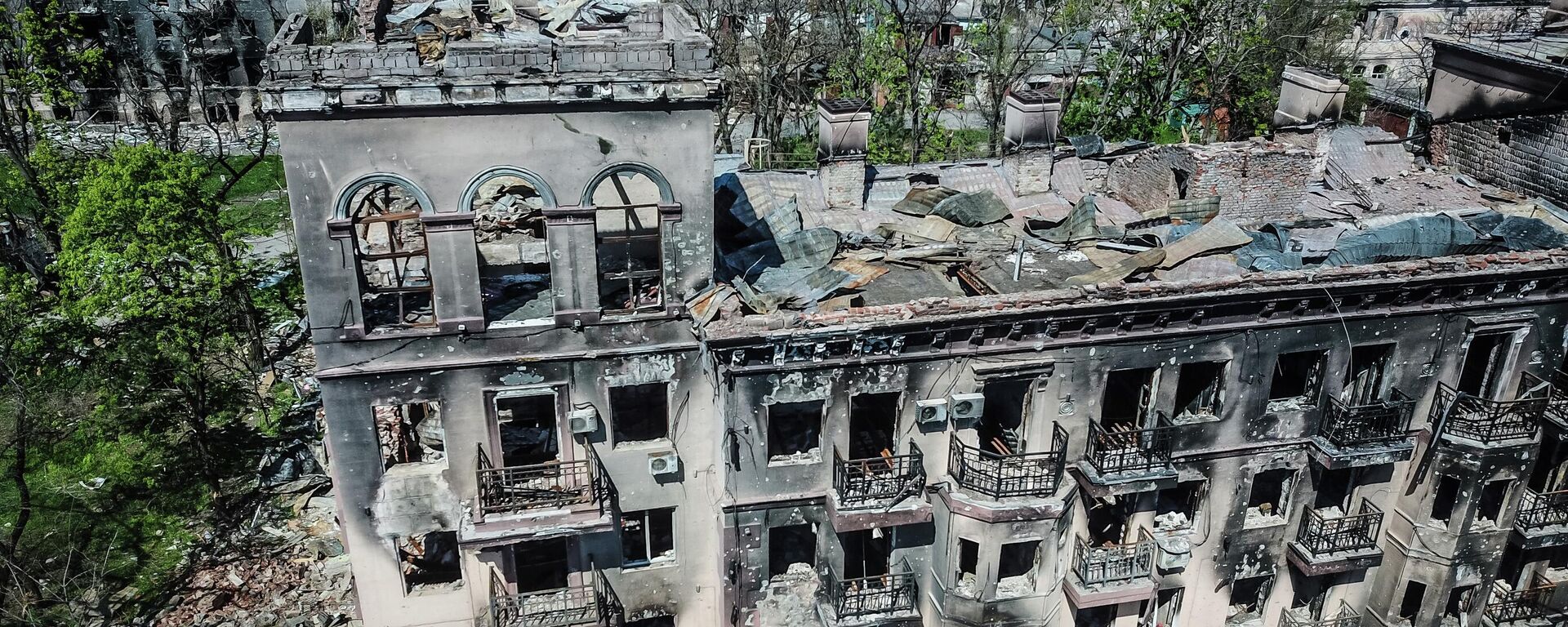 Разрушена зграда у Маријупољу - Sputnik Србија, 1920, 01.05.2022
