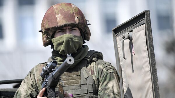 Руски војник током специјалне војне операције у Украјини - Sputnik Србија