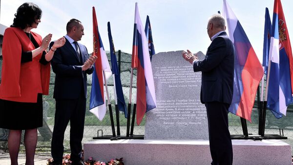 Otkrivanje spomenika Crvenoarmejcima poginulima tokom Niškog incidenta, napada američke avijacije na kolonu sovjetske vojske kod Niša - Sputnik Srbija