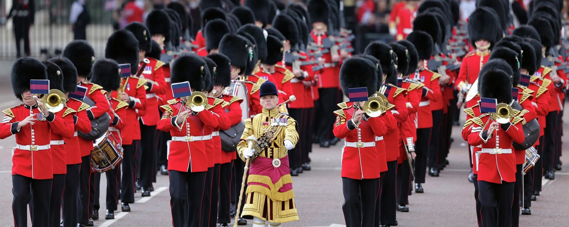 Vojna parada u Londonu u čast platinastog jubileja britanske kraljice Elizabete - 70 godina na tronu - Sputnik Srbija, 1920, 02.06.2022
