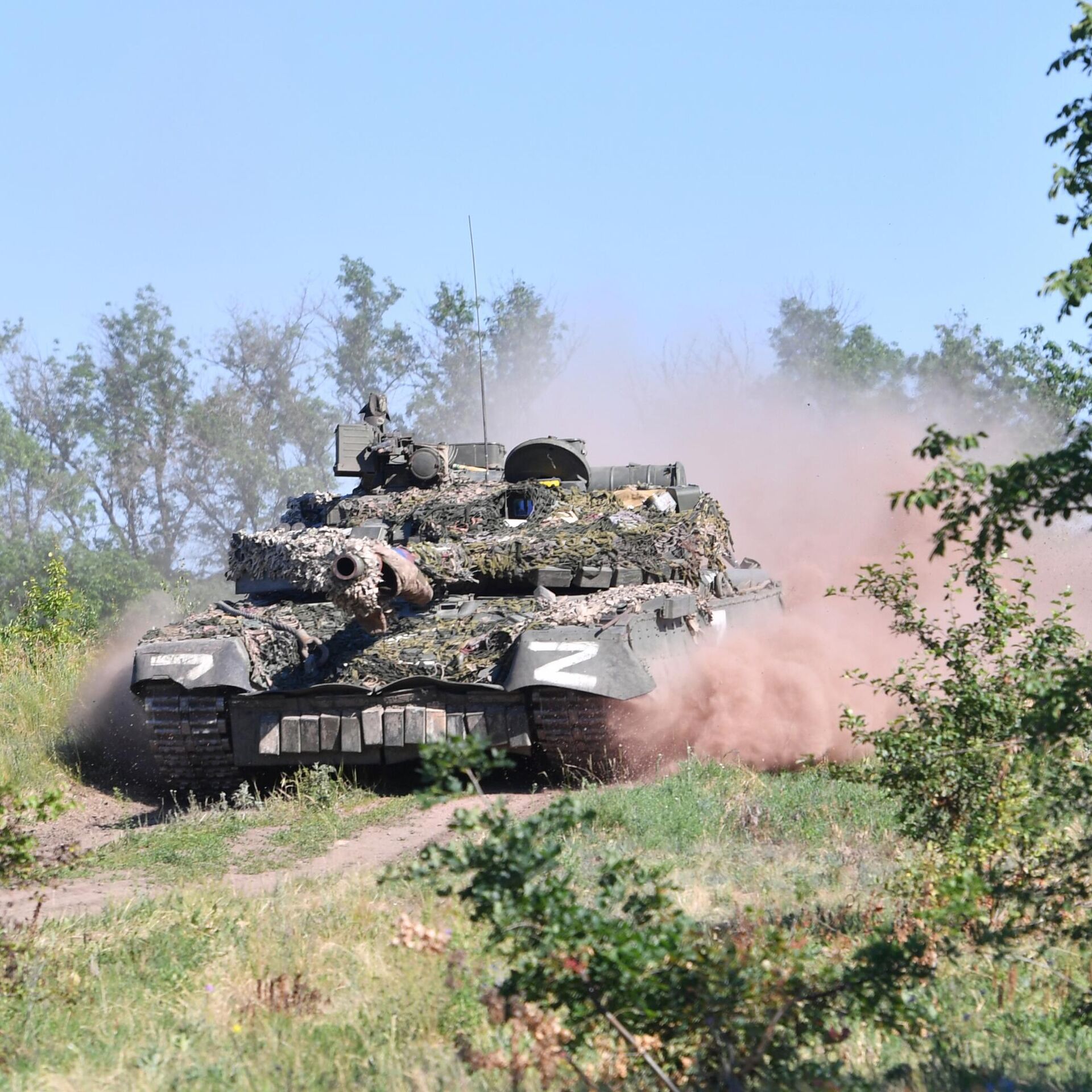 Бой алеши с колонной всу полная. Т 80 И подбитый БТР ВСУ. Т-80 на Украине 2022. Т-80 ВСУ. Т-90 на Украине 2022.