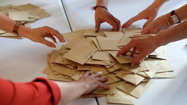 Brojanje glasova nakon drugog kruga parlamentarnih izbora u Francuskoj - Sputnik Srbija