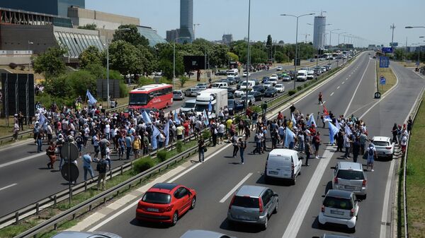  Radnici „Fijata“ stigli na protest u Beograd - Sputnik Srbija