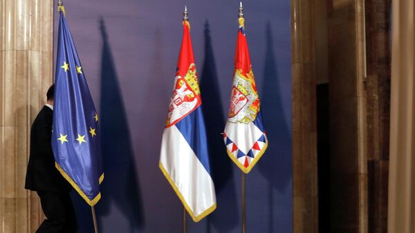 Заставе ЕУ и Србије - Sputnik Србија