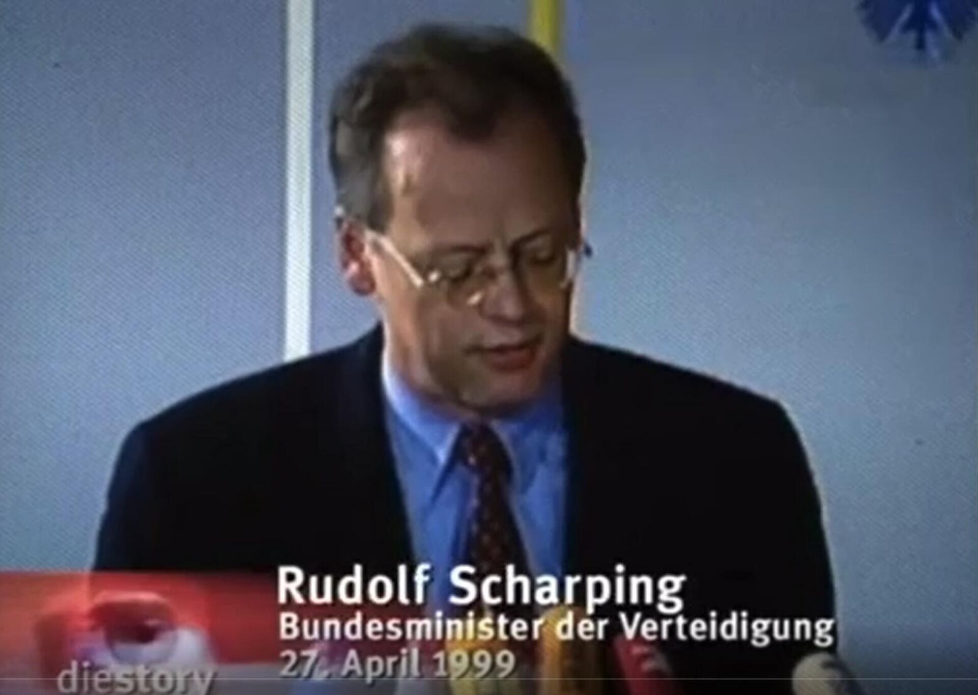 Рудолф Шарпинг 1999. године као немачки министар одбране - Sputnik Србија, 1920, 05.07.2022