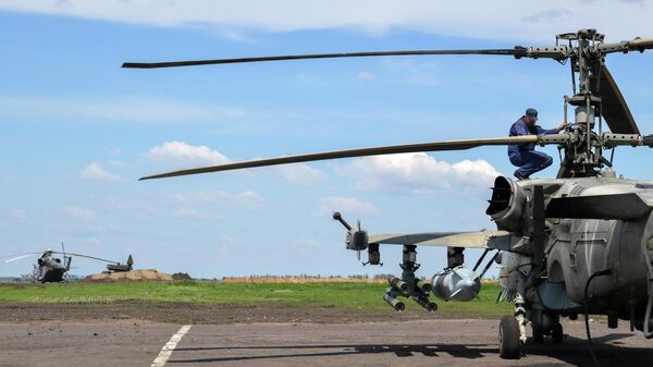Руски хеликоптер Ка-52 током операције у Украјини - Sputnik Србија