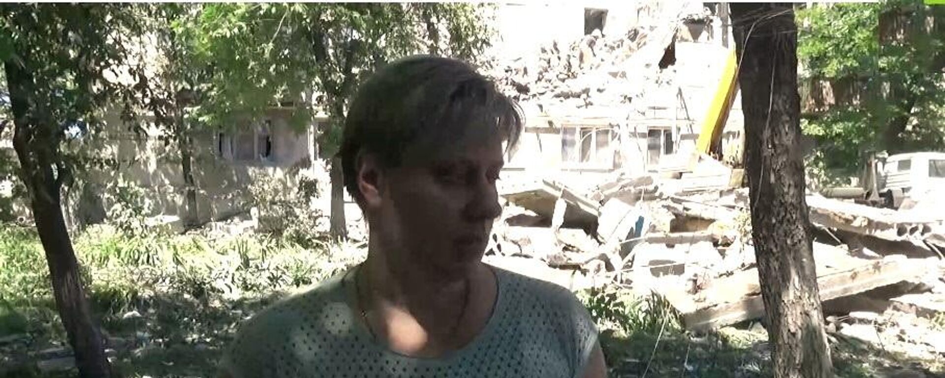 LNR: Stanovnica Stahanova priča kako joj je ukrajinska vojska uništila kuću - Sputnik Srbija, 1920, 15.07.2022