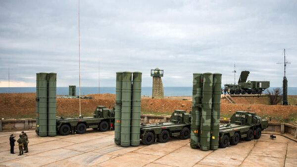 Protivvazdušni raketni sistemi S-400 Trijumf na položajima u Sevastopolju  - Sputnik Srbija