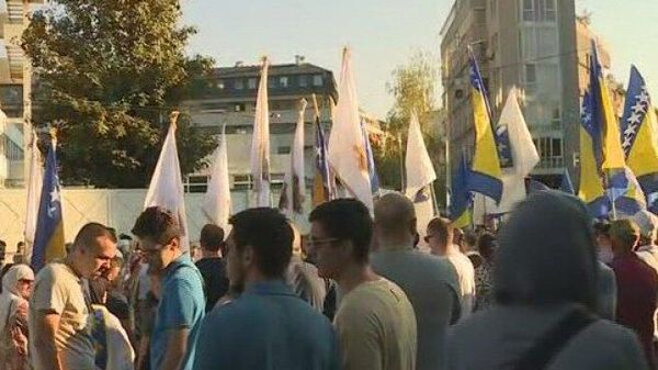 Протест Бошњака у Сарајеву против Шмита - Sputnik Србија