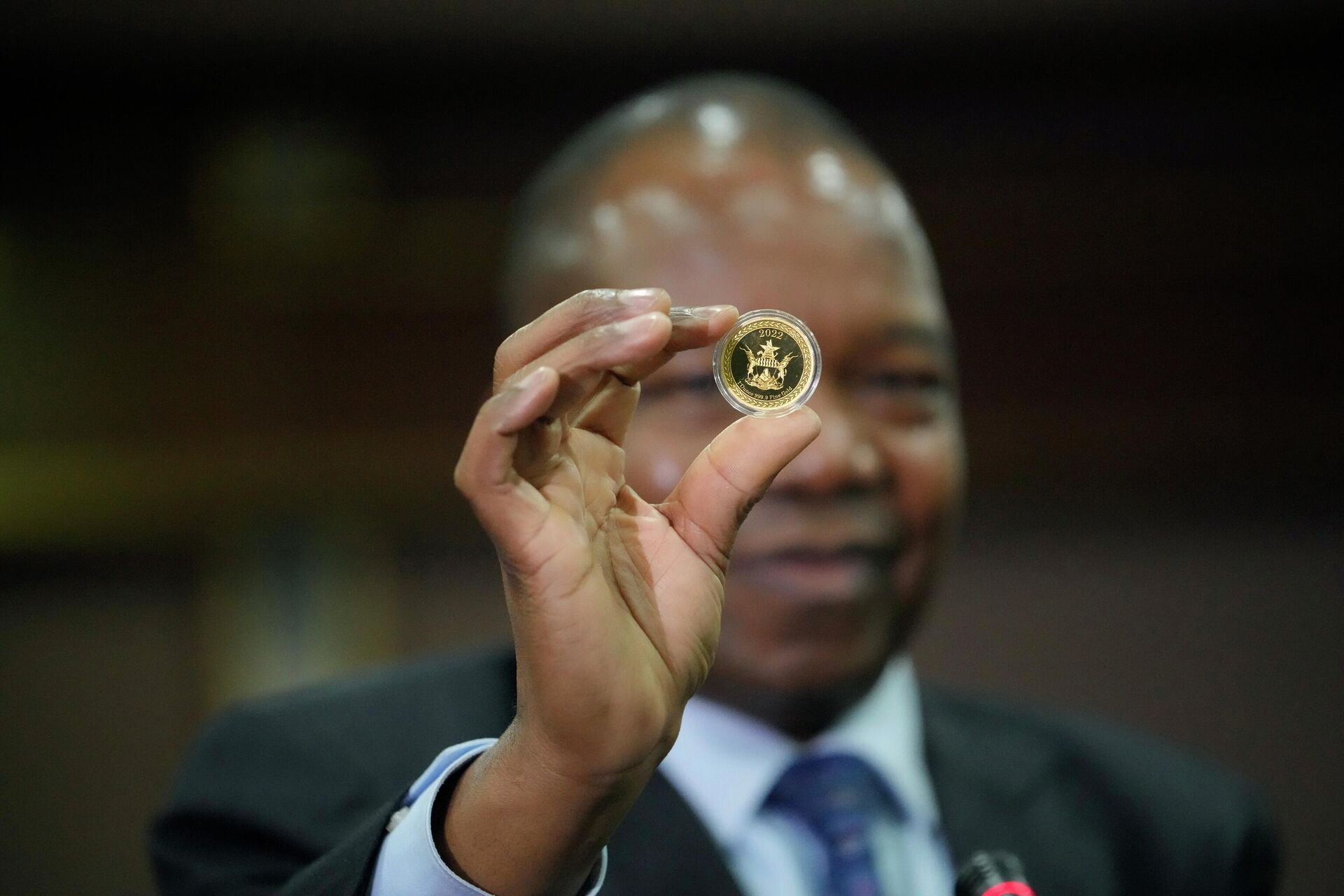 Zimbabve uveo zlatni novčić nazvan po Viktorijinim vodopadima, kao legalno sredstvo plaćanja - Sputnik Srbija, 1920, 25.07.2022