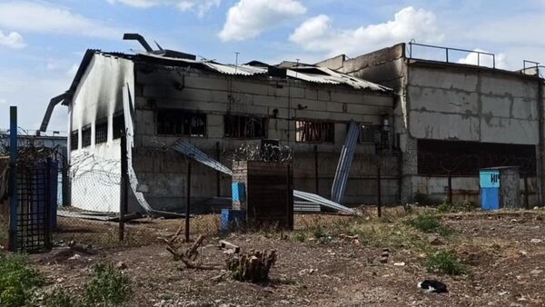 Oružane snage Ukrajine granatirale su Istražni zatvor u Jelenovki - Sputnik Srbija