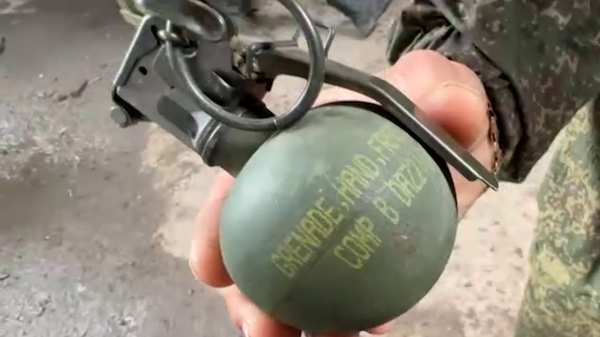 Ручна бомба америчке производње откривена код украјинских снага - Sputnik Србија