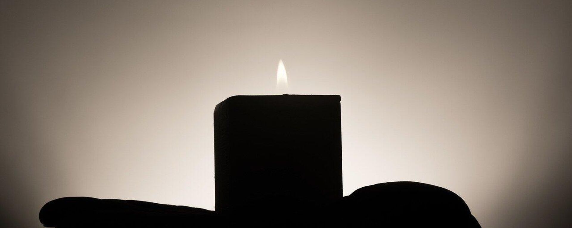 Sveća - Sputnik Srbija, 1920, 31.01.2026