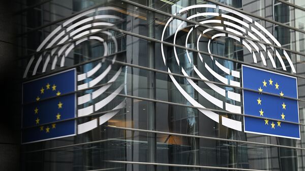 Logo EU na zgradi sedišta Evropskog parlamenta u Briselu - Sputnik Srbija