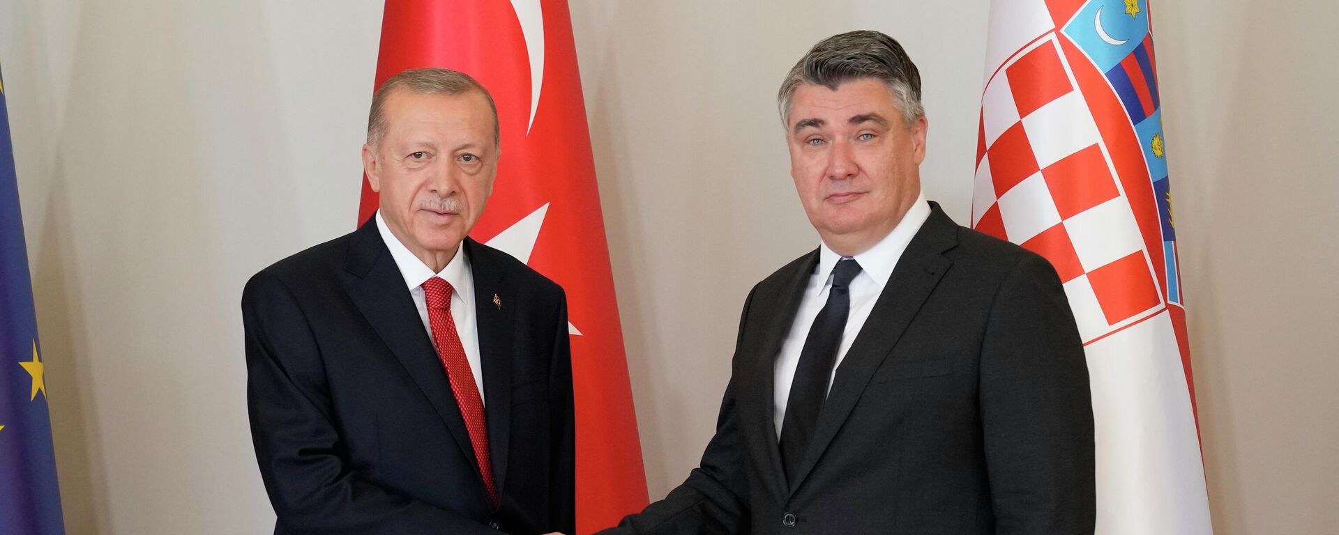 Турски председник Реџеп Тајип Ердоган и хрватски председник Зоран Милановић - Sputnik Србија, 1920, 08.09.2022