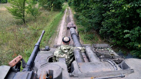 Самоходно артиљеријско возило 2С3 Акација у зони специјалне војне операције у Украјини - Sputnik Србија